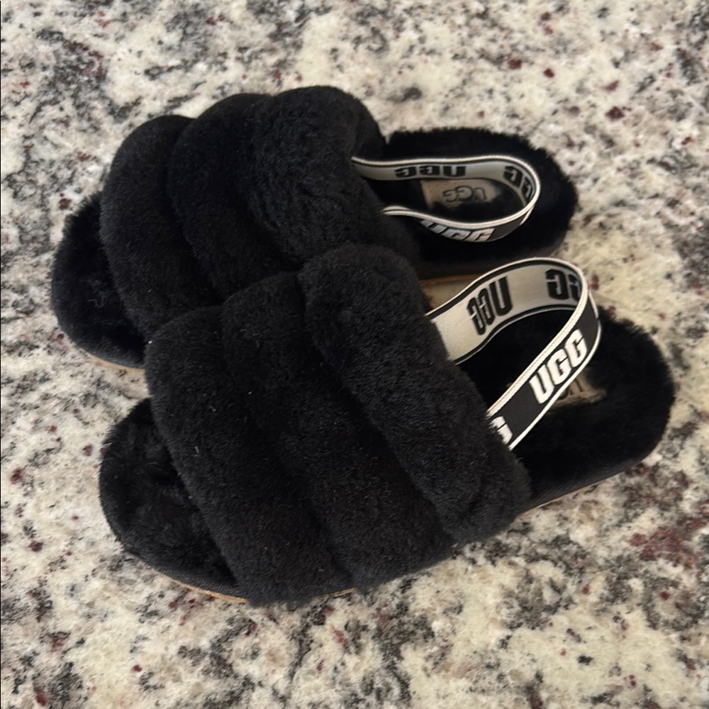 UGG toddler Black Cozy Slippers